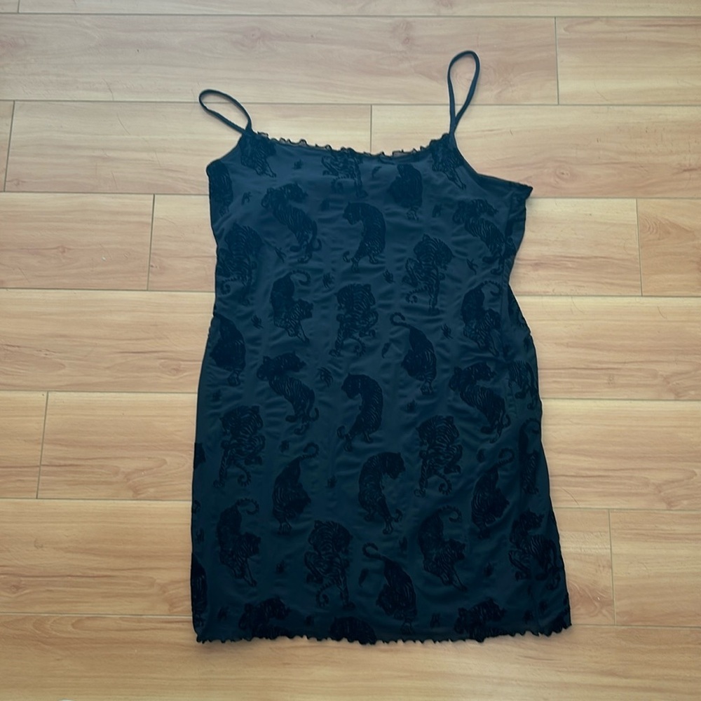 Divided xl semi dress